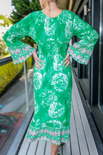 Charger l&#39;image dans la galerie, Amelia Long Sleeve V Neck Summer Midaxi Dress In Bright Green
