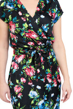 Cargar imagen en el visor de la galería, Summer Midi Wrap Dress In Black With Pink And Blue Floral Print
