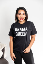 Cargar imagen en el visor de la galería, Drama Queen Slogan Tee In Black
