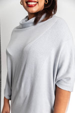 Cargar imagen en el visor de la galería, Cowl Neck Oversize Pleat Detail Knit In Light Grey
