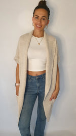 Charger l&#39;image dans la galerie, Quebec Longline Roll Front Slouch Knit Cardigan In Cream
