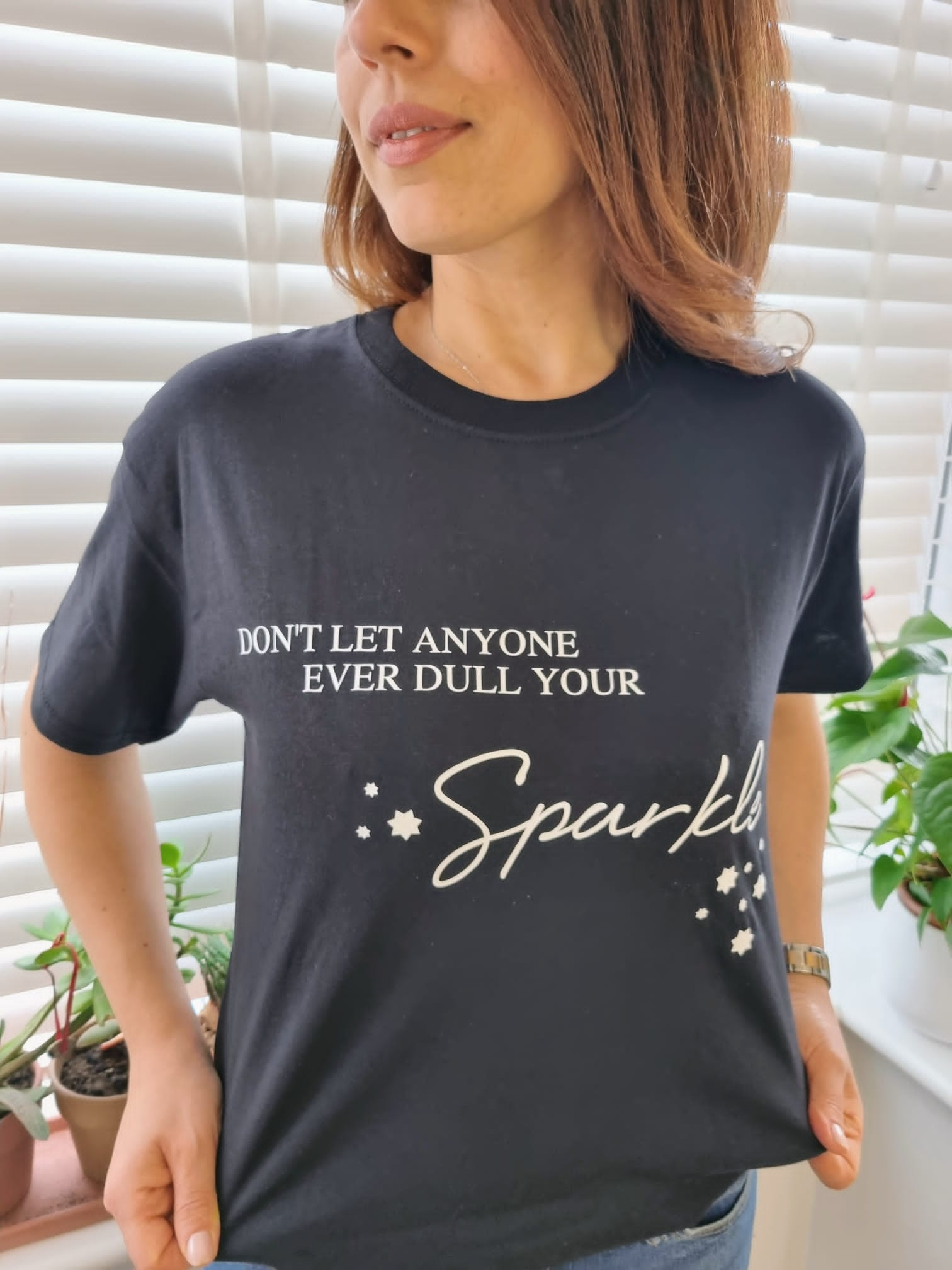 Don’t Let Anyone Dull Your Sparkle Slogan Tee In Black