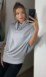 Cargar imagen en el visor de la galería, Forte Cowl Neck Oversize Pleat Detail Knit In Light Grey
