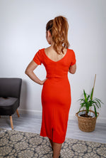 Załaduj obraz do przeglądarki galerii, Austin Scoop Neck Bodycon Midi Dress With Cap Sleeves In Flame Red
