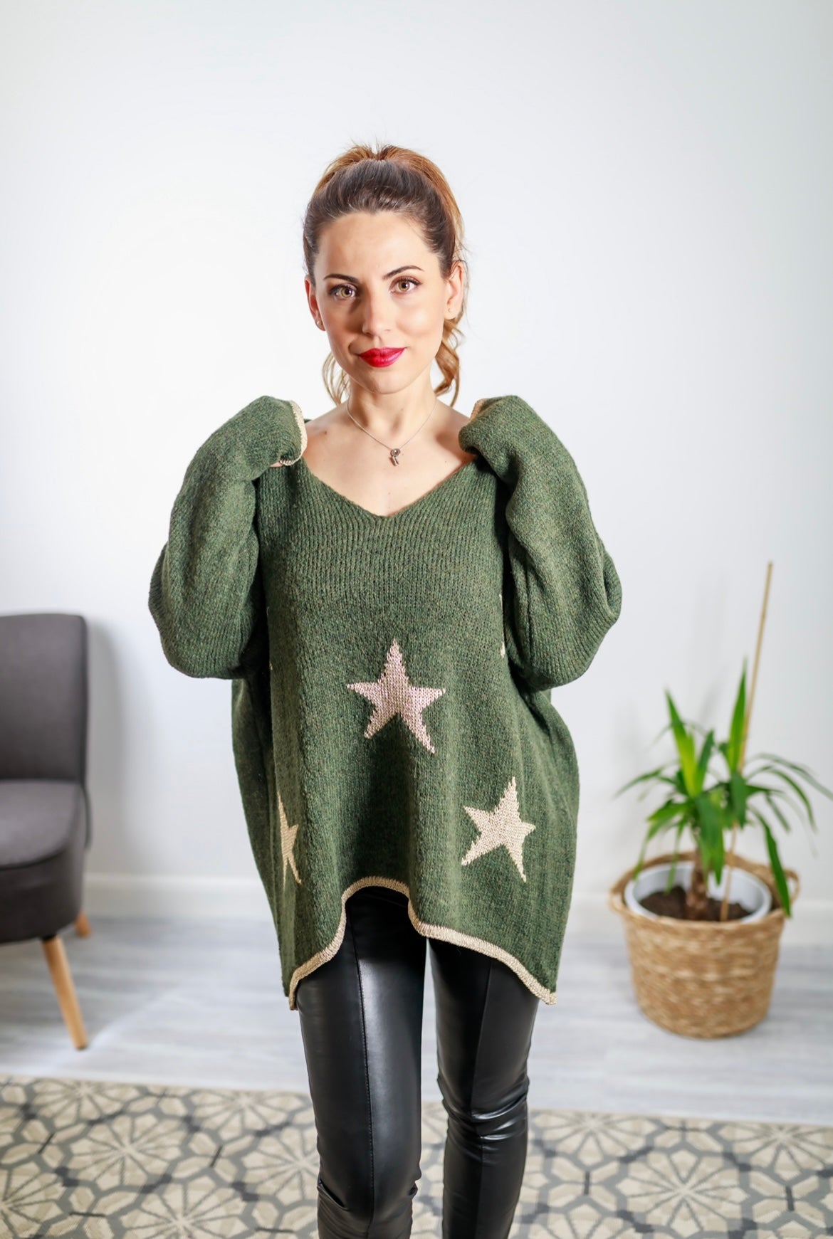 Aurora Slouch Star V Neck Knit In Khaki