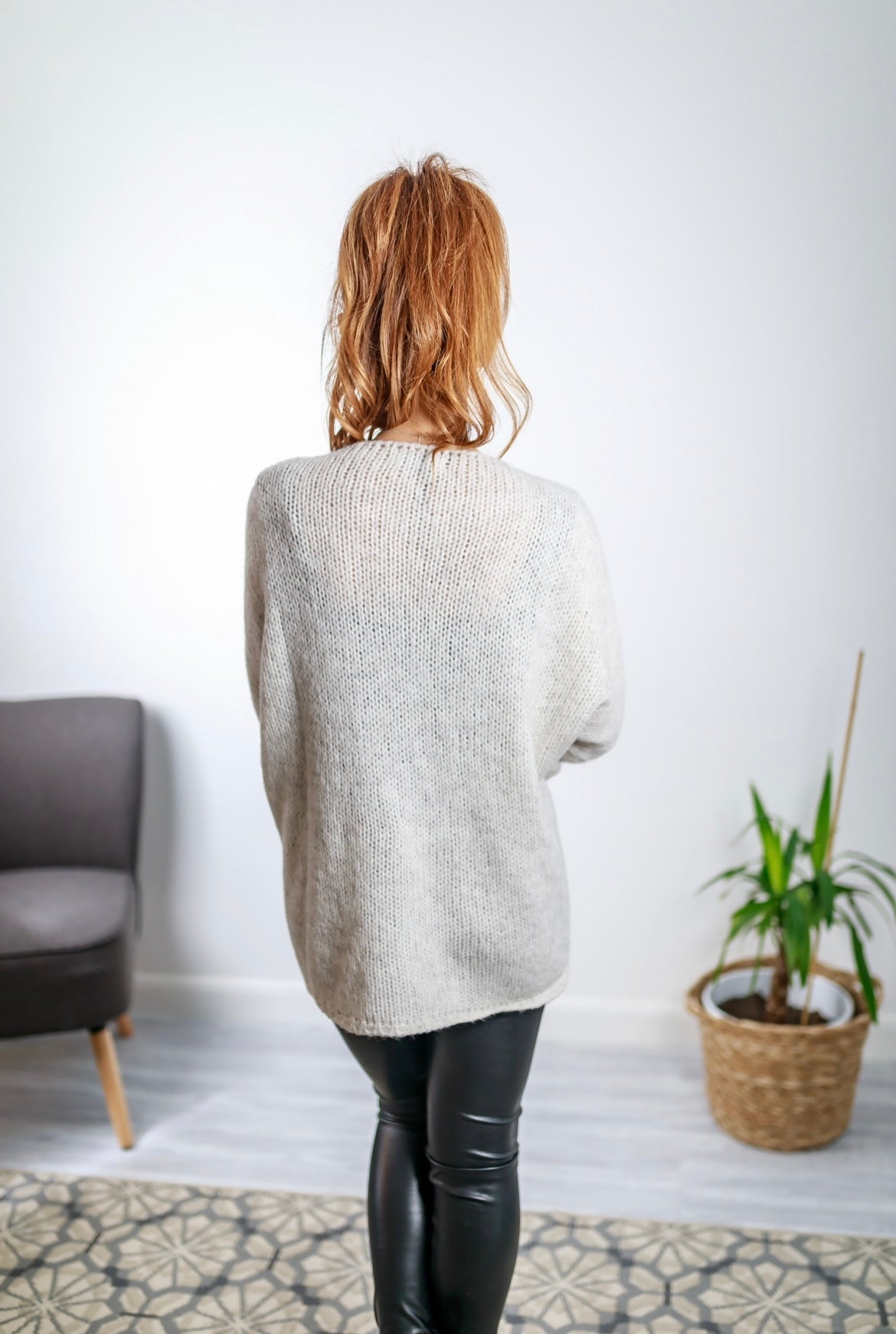 Carpi V Neck Cable Knit Jumper In Grey