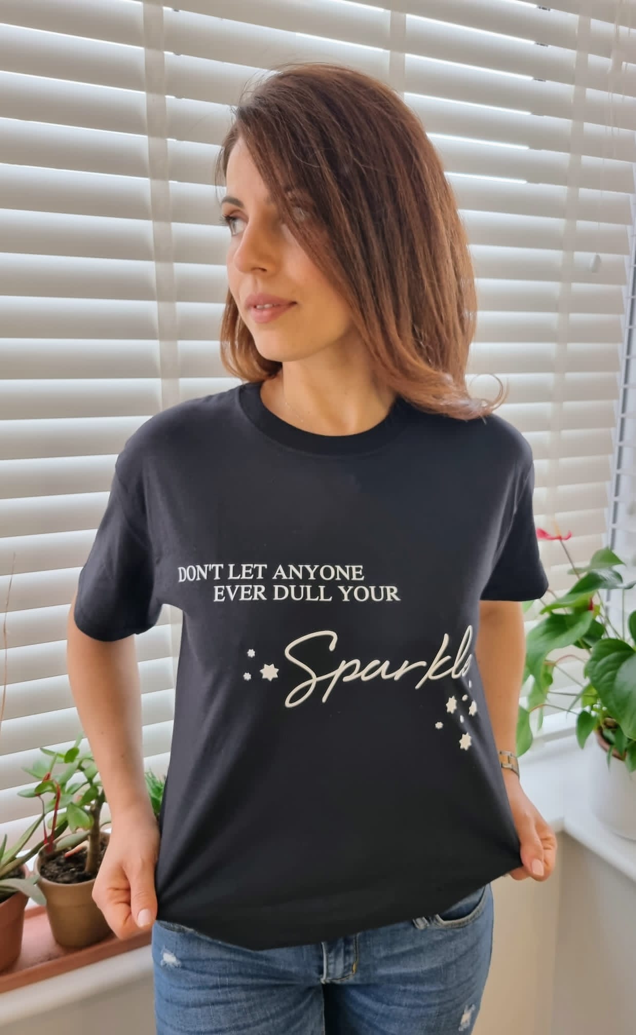 Don’t Let Anyone Dull Your Sparkle Slogan Tee In Black