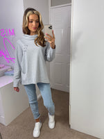 Charger l&#39;image dans la galerie, Keep It Simple Babe Cowl Neck Slogan Sweat Tunic In Grey
