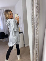 Carica l&#39;immagine nel visualizzatore di Gallery, Silver Wings Long Hooded Jacket In Grey
